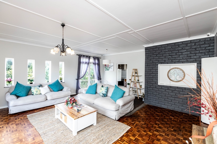 6 Bedroom Property for Sale in Abbotsford Eastern Cape